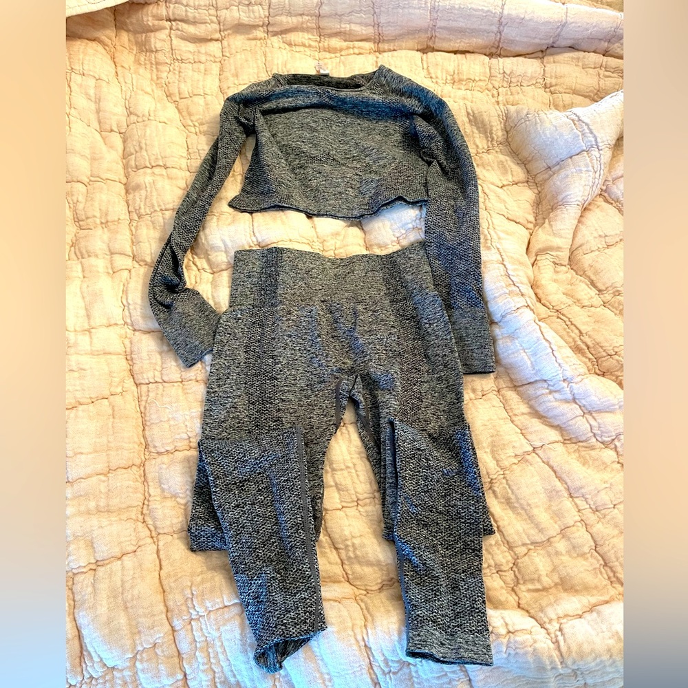 2 piece work out wear size small!